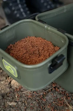 Korum EVA Solid Bait Station Aastas 8L (Incl. 2 Trays)