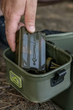 Korum EVA Solid Bait Station Aastas 8L (Incl. 2 Trays)