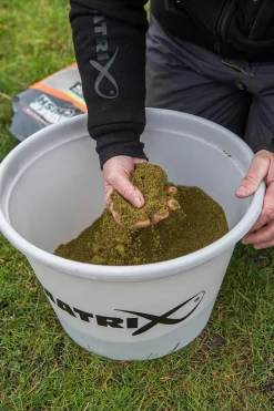 Matrix Groundbait Bucket & Lid (17L)