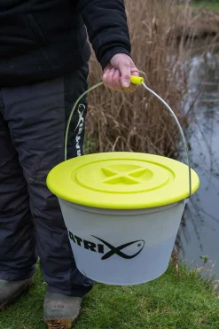 Matrix Groundbait Bucket & Lid (17L)