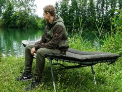 Strategy High Flat Bedchair