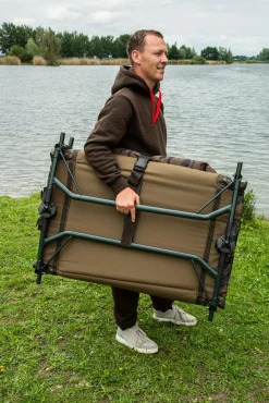 Ultimate BankBase Deluxe Bedchair Camo